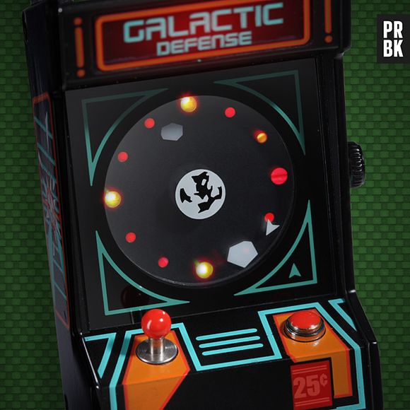 "Classic Arcade Wristwatch" é um relógio com design geek