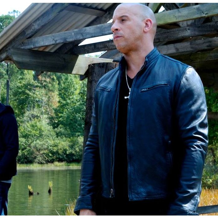 Paul Walker e Vin Diesel em cena de &quot;Velozes e Furiosos 7&quot;