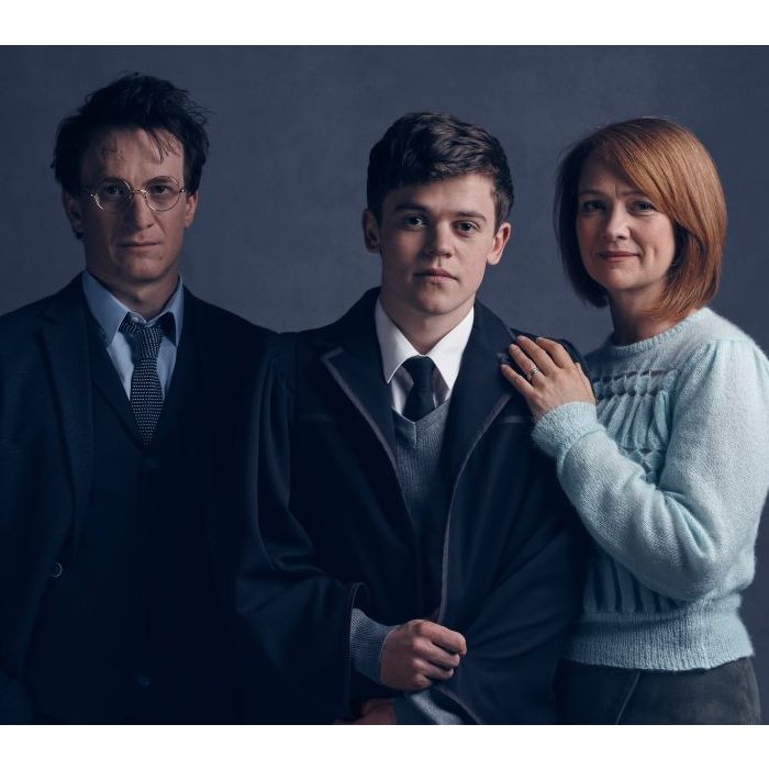 A peça &quot;Harry Potter and the Cursed Child&quot;, com J.K. Rowling ajudando no roteiro, ganhou suas primeiras imagens