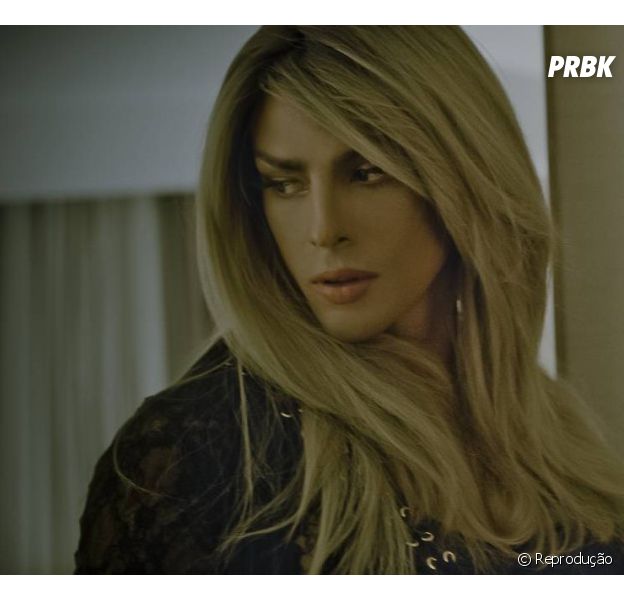 Cauã Reymond aparece na pele de uma travesti em um clipe da cantora Barbara Ohana