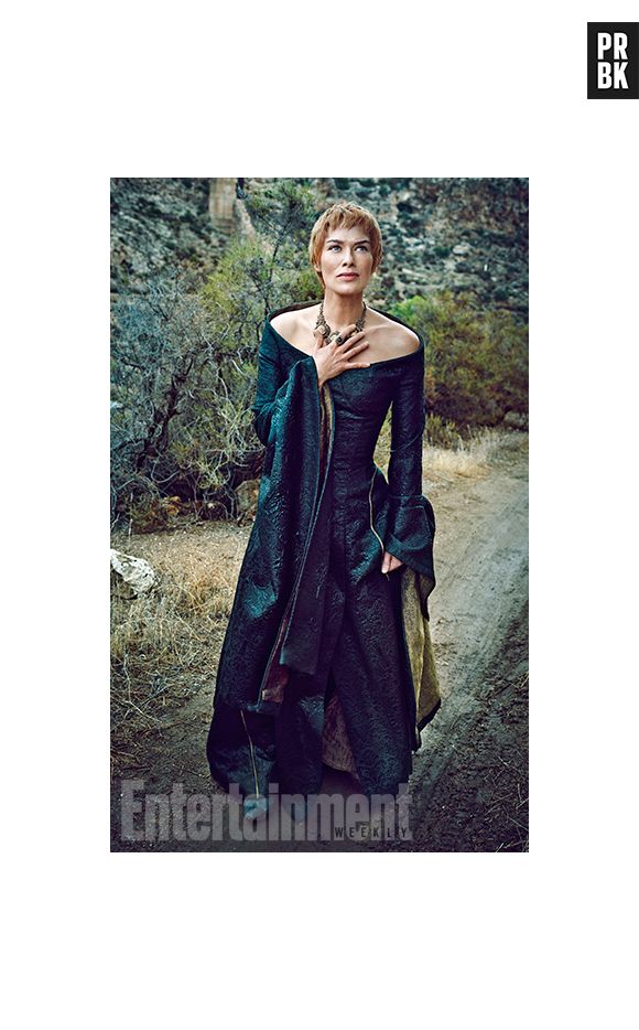 Em "Game of Thrones": final da 6ª temporada, Cersei (Lena Headey) coloca fogo em Porto Real e toma o Trono de Ferro!