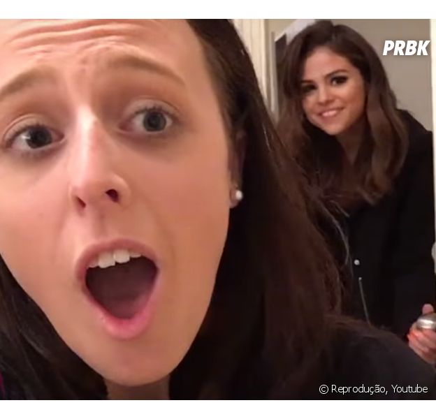 Selena Gomez invade casa de fã na Austrália e os selenators vão a loucura nas redes sociais
