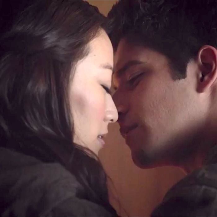  O relacionamento de Scott (Tyler Posey) e Kira (Arden Cho) vai ficar complicado na nova temporada de &quot;Teen Wolf&quot; 