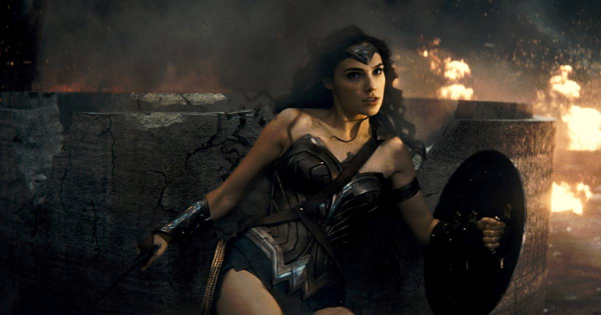 Mulher-Maravilha (Gal Gadot) fez sua primeira aparição em ...
