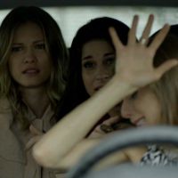 Final "Haja Coração": Carmela (Chandelly Braz), Jéssica e Vitória sofrem grave acidente de carro!