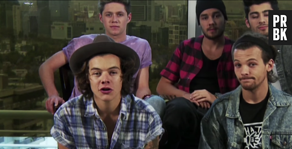 Em um vídeo, o grupo One Direction anuncia nova turnê para fevereiro de 2015