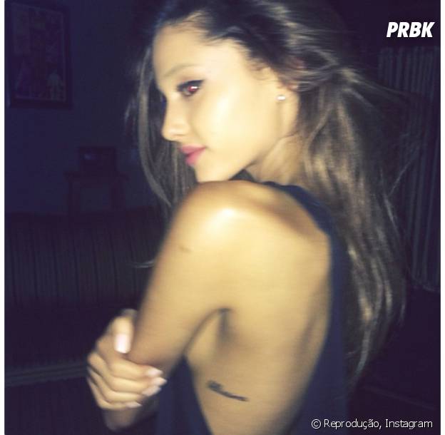 Ariana Grande tem três tatuagens