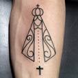  Gusttavo Lima fez uma tatuagem da Nossa Senhora Aparecida 