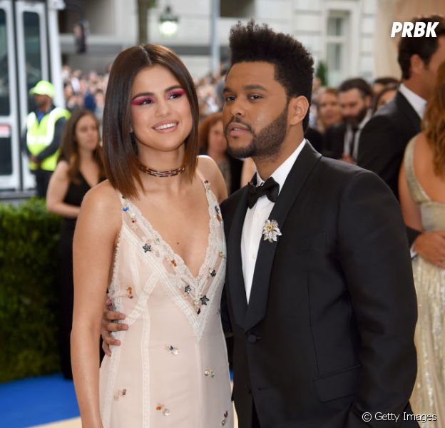 Selena Gomez fala sobre namoro com The Weeknd e revela que não está afim de esconder mais nada