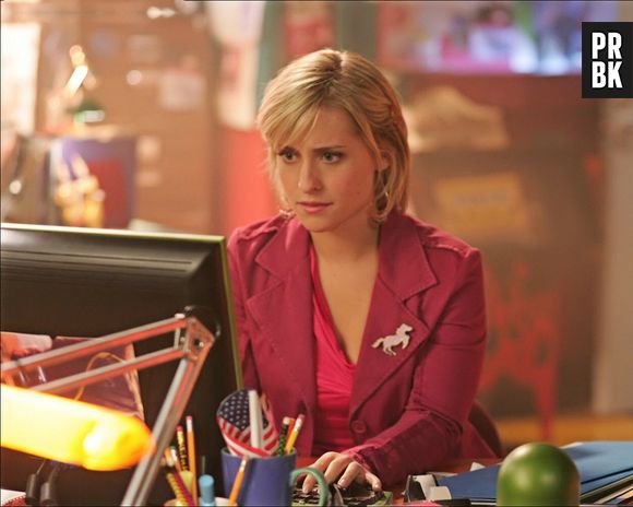 "Smallville" contava com a hacker Chloe Sullivan