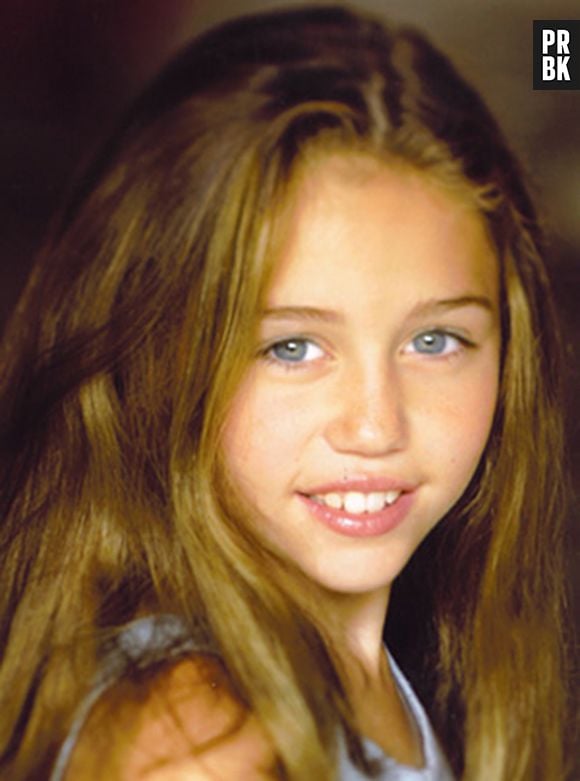 Os olhos azuis de Miley Cyrus também ajudam na identificação