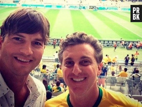 Ashton Kutcher veio ao Brasil e assistiu ao jogo em que a nossa Seleção perdeu drásticamente para a Alemanha