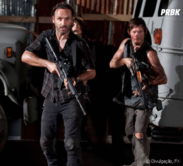 Norman Reedus (Daryl Dixon) e Andrew Lincoln (Rick Grimes) vão fazer suas típicas brincadeiras na bancada de "The Walking Dead"