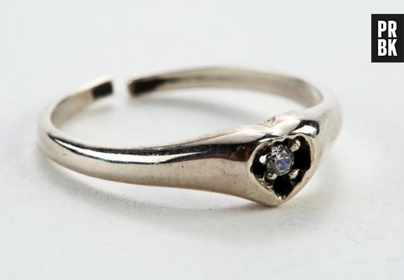 Anel à venda no leilão!