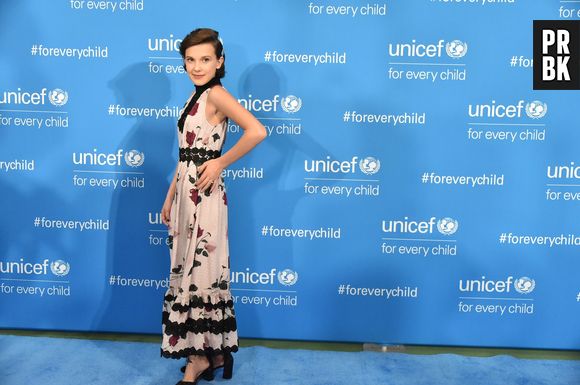 De "Stranger Things", Millie Bobby Brown usa vários looks icônicos