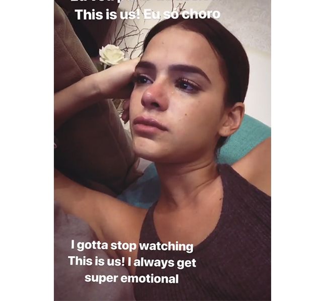 Bruna Marquezine Chora Assistindo This Is Us Vou Parar De Assistir Purebreak
