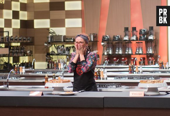 Angélica é eliminada do "MasterChef Brasil" na mesma noite da desistência de Carlos