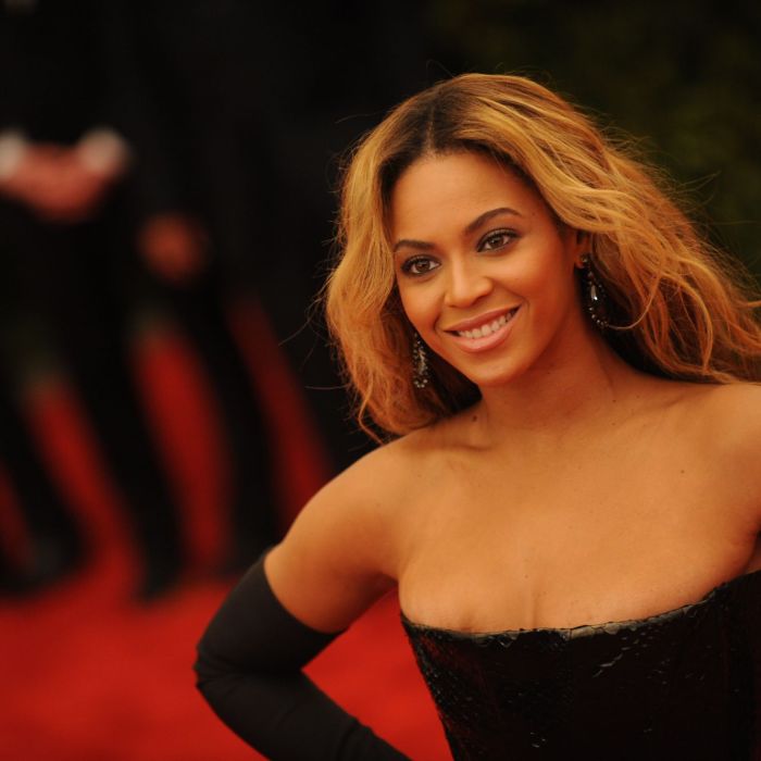 Conhecida como uma das Divas do Pop norte-americano, Beyoncé brilha em sua carreira desde 1997.