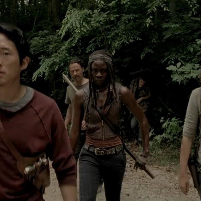  &quot;The Walking Dead&quot; retorna para sua quinta temporada com Glenn (Steven Yeun), Michonne (Danai Gurira), Maggie (Lauren Cohan) e seu grupo desconfiados 