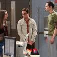 Em "The Big Bang Theory", Sheldon (Jim Parsons) pede a ajuda de Leonard (Johnny Galecki) e Amy (Mayim Bialik) se revolta