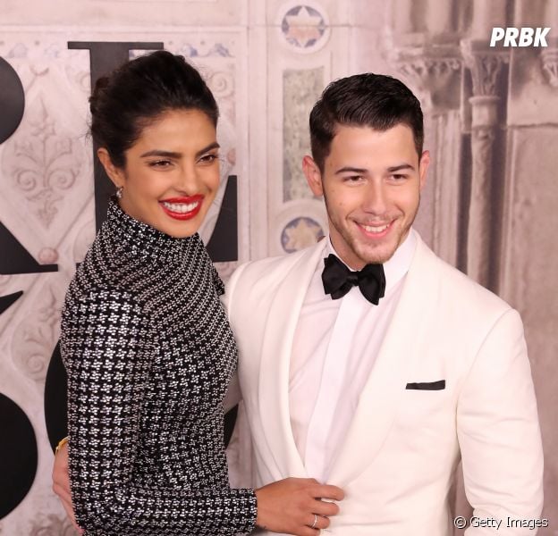 Nick Jonas e Priyanka Chopra se casam em cerimônia indiana