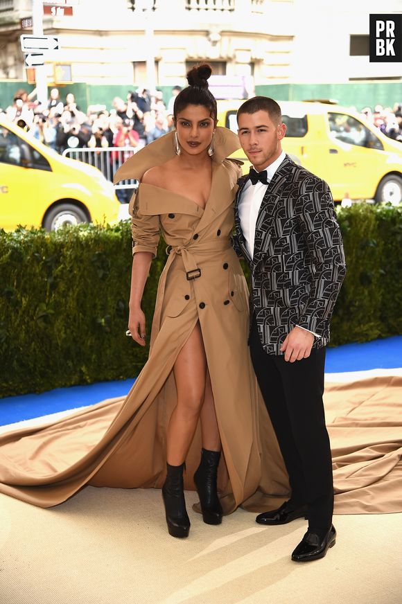 Joe Jonas toca no casamento de Nick Jonas e Priyanka Chopra