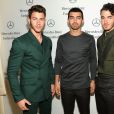 Confira os irmãos Jonas todos reunidos no casamento de Nick Jonas