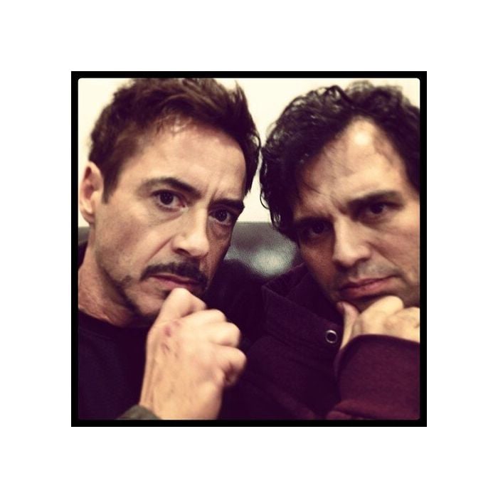 Robert Downey Jr. e Mark Rufallo em set de &quot;Os Vingadores&quot;