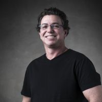 O Boninho já deu algumas dicas sobre o 1º participante do "BBB19"!