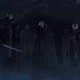 De "Game of Thrones": Jon Snow (Kit Harrington), Sansa (Sophie Turner) e Arya (Maisie Williams) ficam cara a cara com suas estátuas na cripta