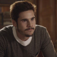 Samuca é arrastado para longe de Marocas e é obrigado a ficar longe da amada em "O Tempo Não Para"