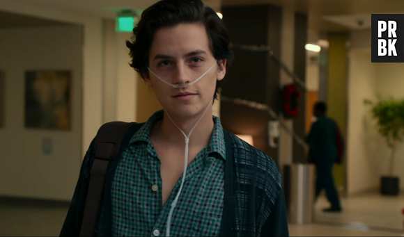 Cole Sprouse estreia seu primeiro drama nos cinemas, "A Cinco Passos de Você"
