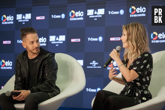 Sandy e Junior fizeram coletiva de imprensa para anunciar turnê "Nossa História" em 10 cidade do Brasil