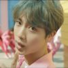 Pode chegar porque "Boy With Luv", do BTS em parceria com Halsey, já está entre nós e o álbum "MAP OF THE SOUL: PERSONA" também