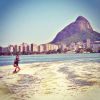 Giovanna Lancellotti postou uma foto super radical e compartilhou seu amor pelo Rio de Janeiro: "Aqui minha foto do meu lugar preferido no Rio!!"