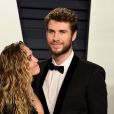 Miley Cyrus parece estar feliz com o maridão Liam Hemsworth, né? &lt;3