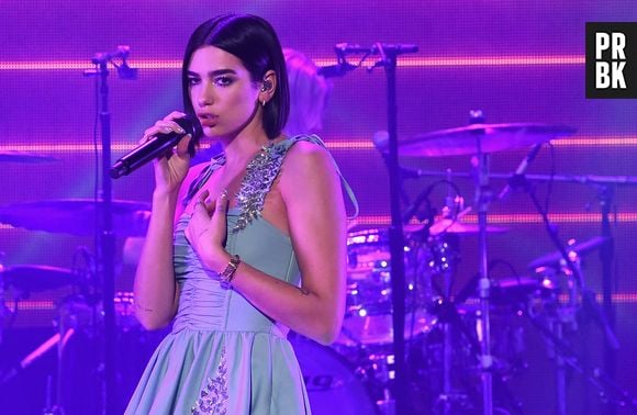 Dua Lipa e BLACKPINK performam "Kiss and Make Up" durante show em Newark, nos Estados Unidos