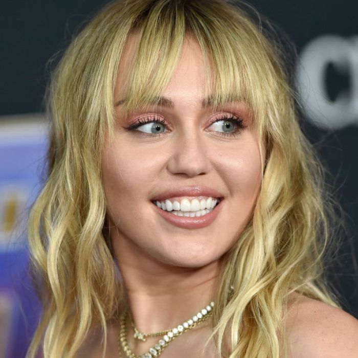 Miley Cyrus deve lançar música nova em breve