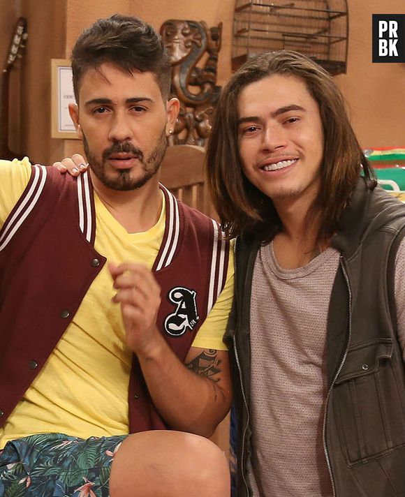 Whindersson Nunes e Carlinhos Maia brigaram pela internet na última quinta-feira (23)