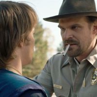 Após críticas por "Stranger Things", Netflix decide diminuir cenas com cigarro