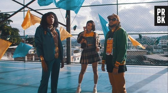 Recentemente, Pabllo Vittar particicou de "AmarElo", música de Emicida com Majur