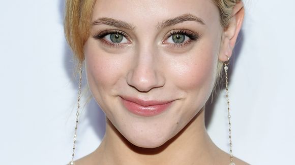 Lili Reinhart está fazendo aniversário e estas foram as vezes que a atriz pisou com classe!