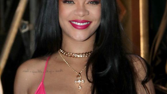 Rihanna enterra de vez os padrões de beleza com teaser do desfile da SAVAGE X FENTY