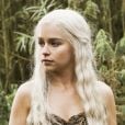 Emilia Clarke diz que não sabia sobre a quantidade de cenas de nudez que teria que gravar em "Game of Thrones"