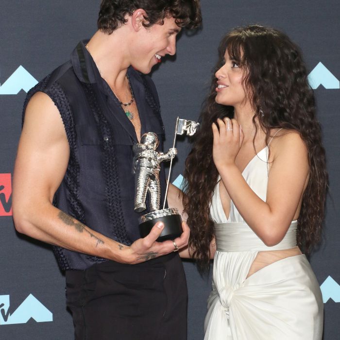 Camila Cabello diz que nova música com Shawn Mendes, &quot;Señorita&quot;, ajudou a recuperar a conexão