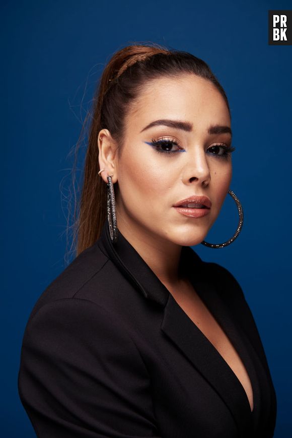 Danna Paola dá sermão em participante que a xingou durante bastidores do programa