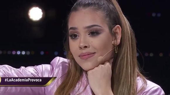 Tenso! Danna Paola, de "Elite", briga com participante de reality que a xingou nos bastidores