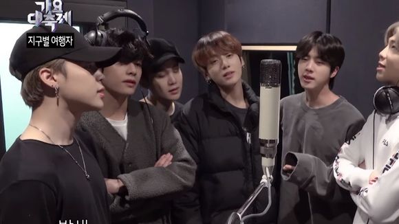 BTS, Twice, GOT7 e mais grandes nomes do k-pop unem forças em música especial