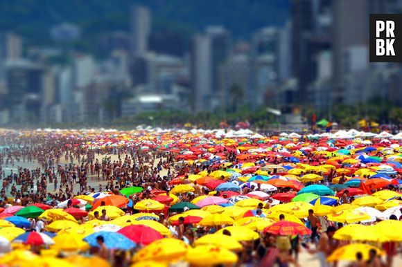 Verão é sinônimo de duas coisas: praias lotadas e farofeiros