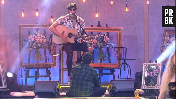 "BBB20": Victor Hugo tentou se aproximar de Guilherme durante última festa